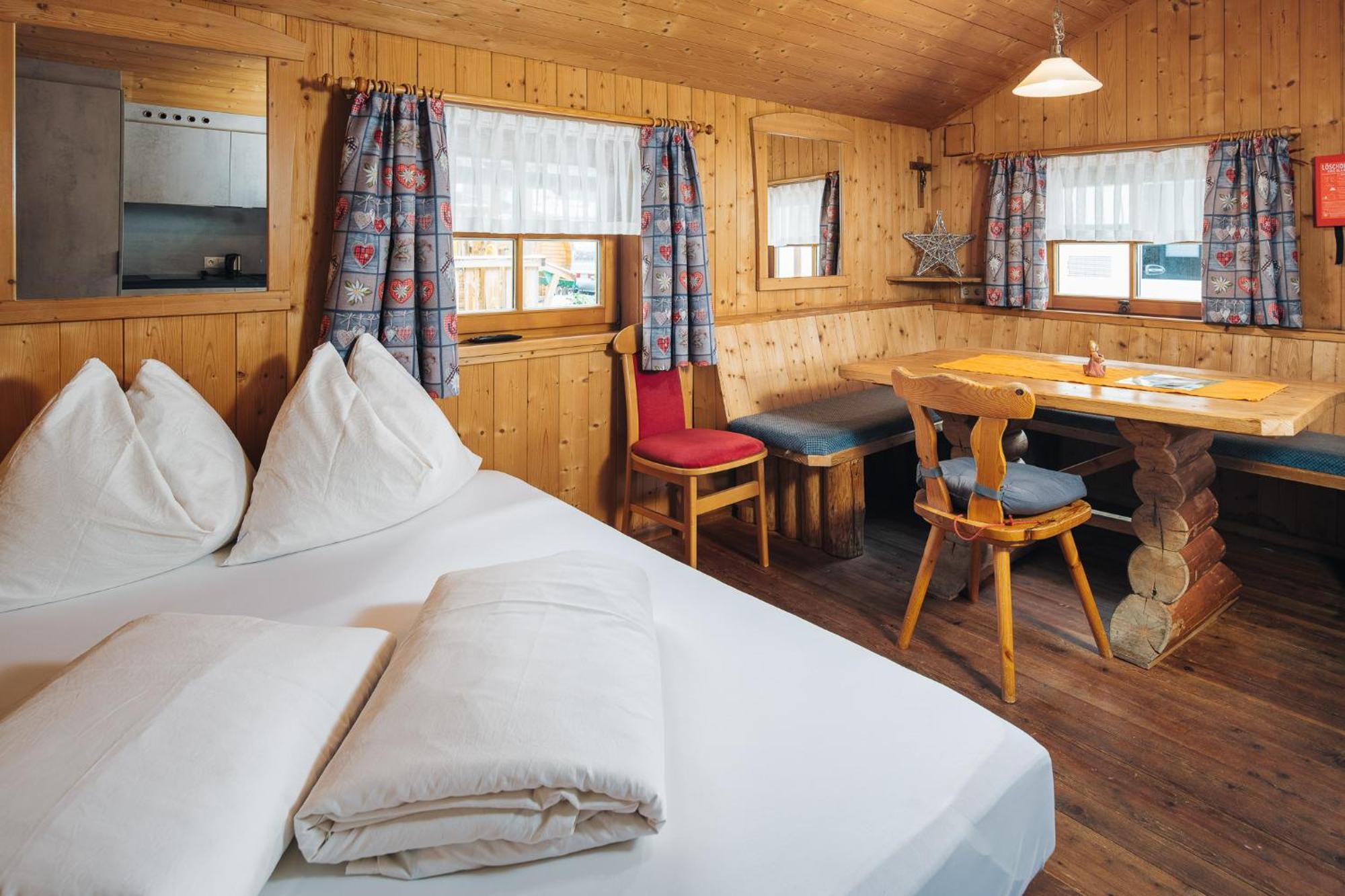 Camping Dreilaendereck Blockhuetten & Apartments Ried im Oberinntal Kültér fotó