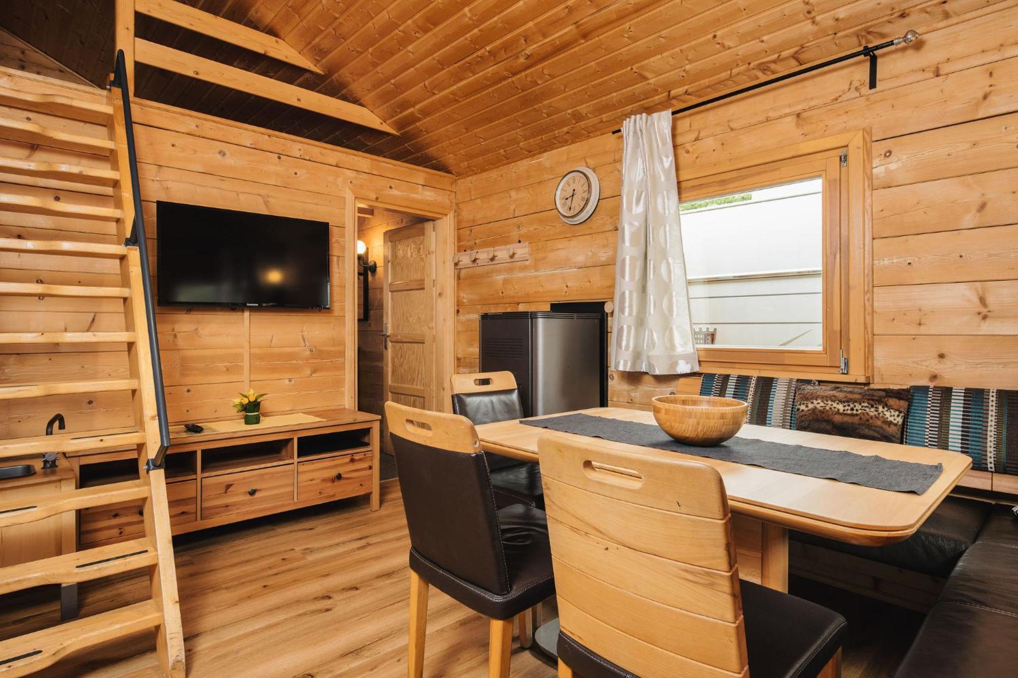 Camping Dreilaendereck Blockhuetten & Apartments Ried im Oberinntal Kültér fotó