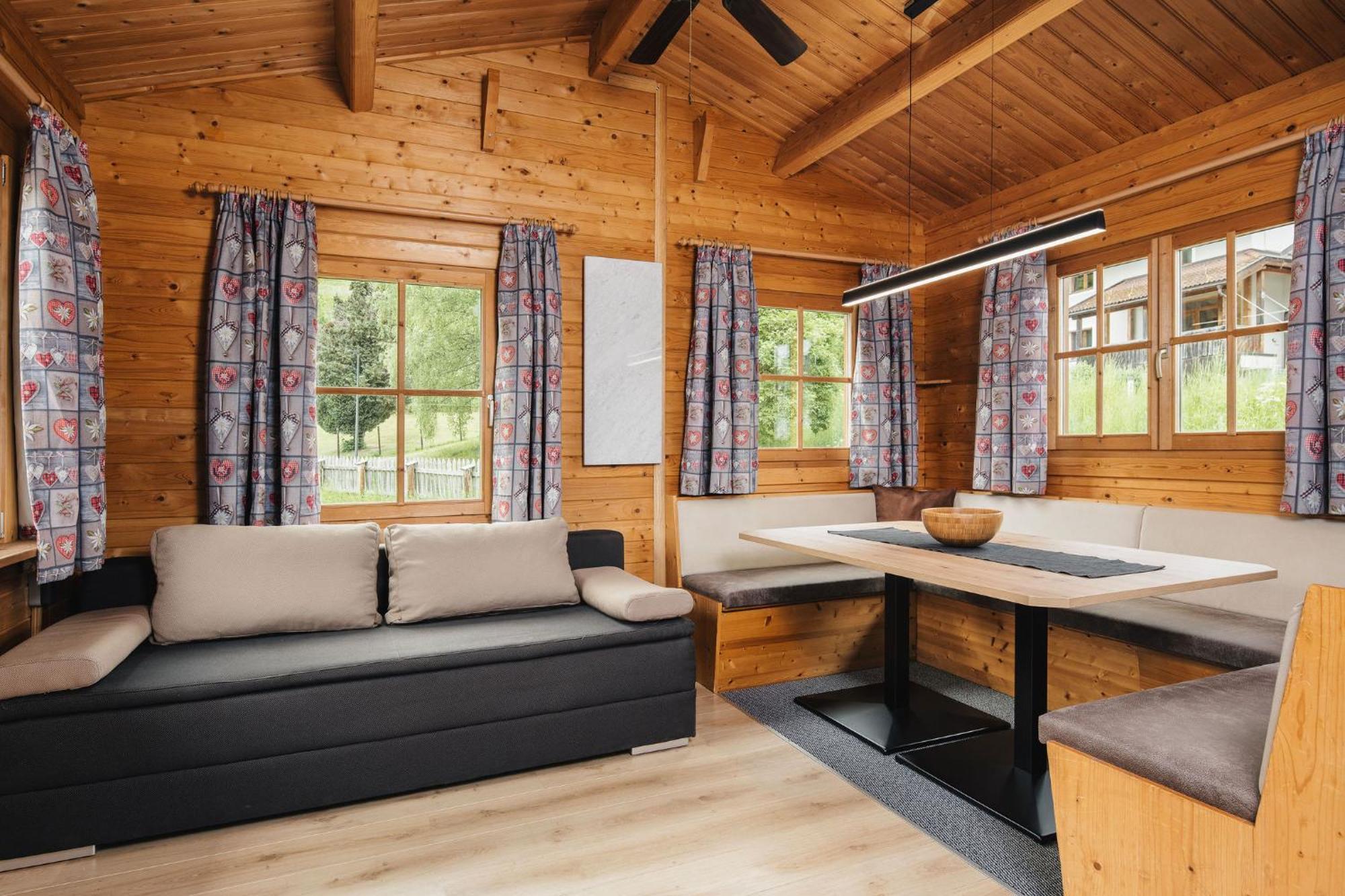 Camping Dreilaendereck Blockhuetten & Apartments Ried im Oberinntal Kültér fotó